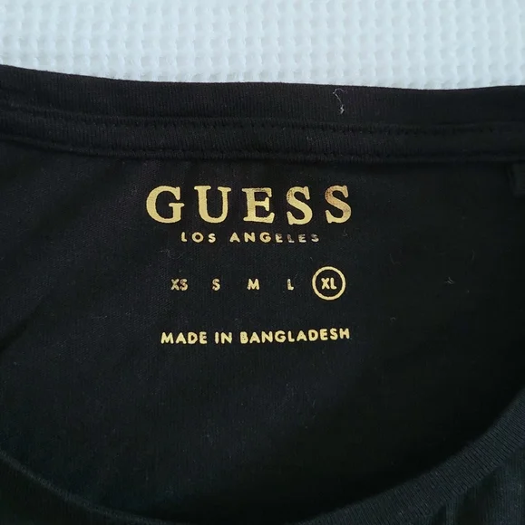 Guess❓Black🖤 Leopard🐆 Print Graphic Tee👕 - NWT - Picture 5 of 10